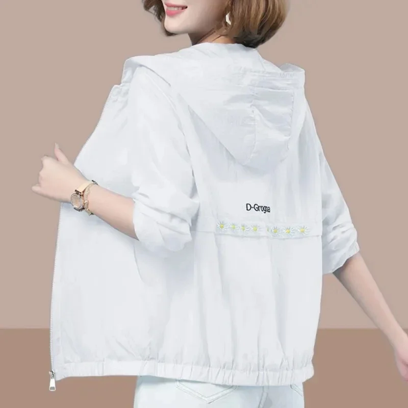 Women's Jacket 2024 New Summer Sun Protection Thin Coat Zipper Hooded Loose Windbreaker Jackets Famale Basic Coats Outwear 4XL
