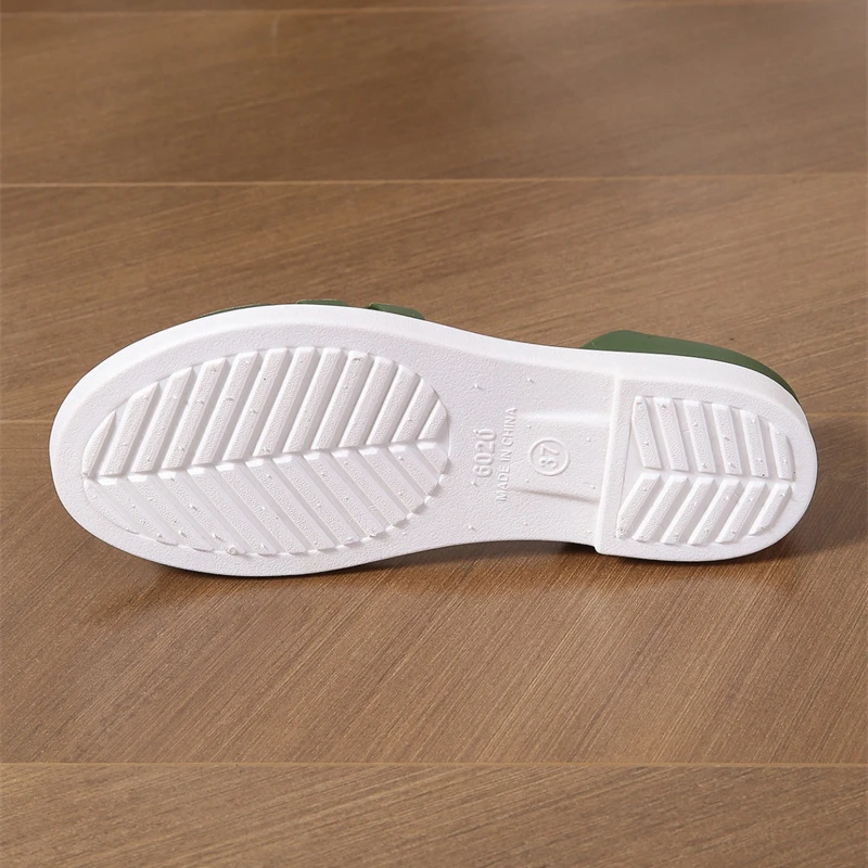 2024 New Summer Style Fashionable Comfortable and Wear-resistant Soft-soled Beach Casual Non-slip and Wear-resistant Sandals