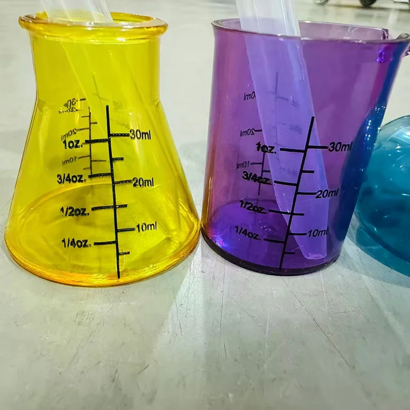 1 Zestaw Edukacyjnych Mini Kubeczków Pomiarowych Plastikowe Pomoce Dydaktyczne Eksperymenty Naukowe Sensoryczne DIY Kolorowe