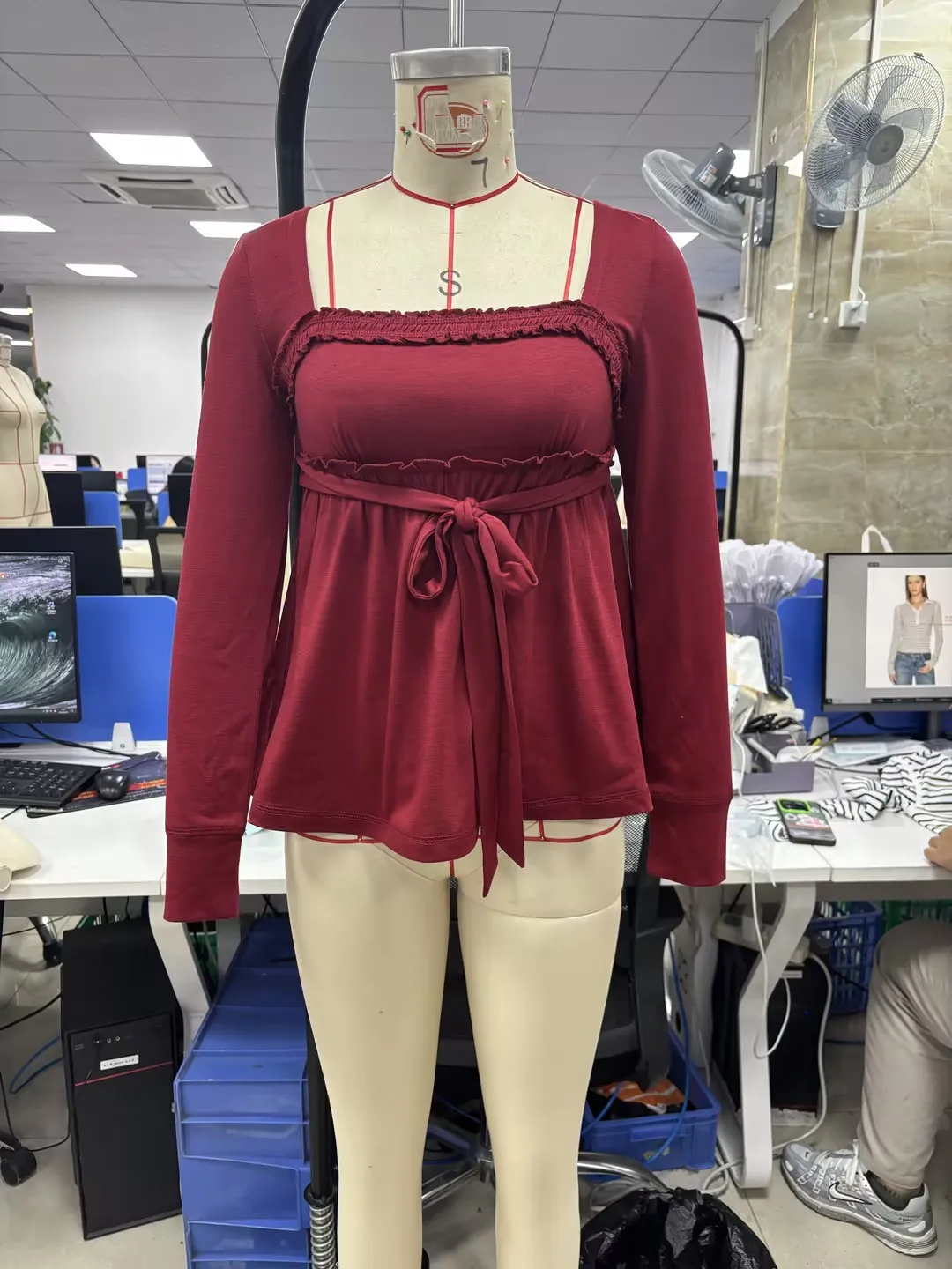 Women’s Long Sleeve Tops with Square Neckline and Ruffled Hem Detail Elegant Solid Color Tops for Women Long Sleeve Tops