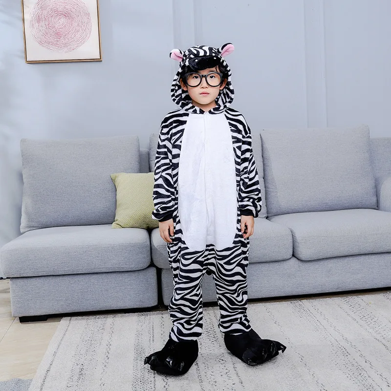 Flanel Anime karikatür Zebra pijama cadılar bayramı Cosplay kostümleri ev tekstili uzun kollu oneonetek parça pijama Kigurumi kabarık