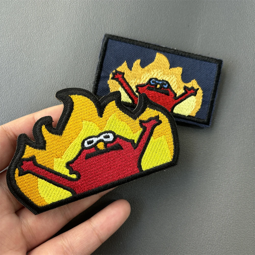 الجحيم النار ميم التصحيح التكتيكي المطرزة ، إلمو ، في هوك النار وحلقة ، شارة ، شارة الجيش المعنويات ، بقع الطباعة مضحك