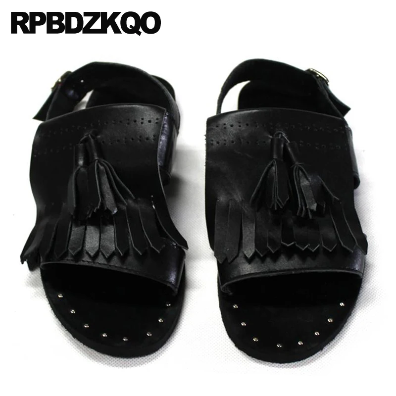 2023 Fringe Summer Strap High Quality Luxury Designer Shoes Men Open Toe Genuine Leather Outdoor Stud Rivet Tassel Black Sandals