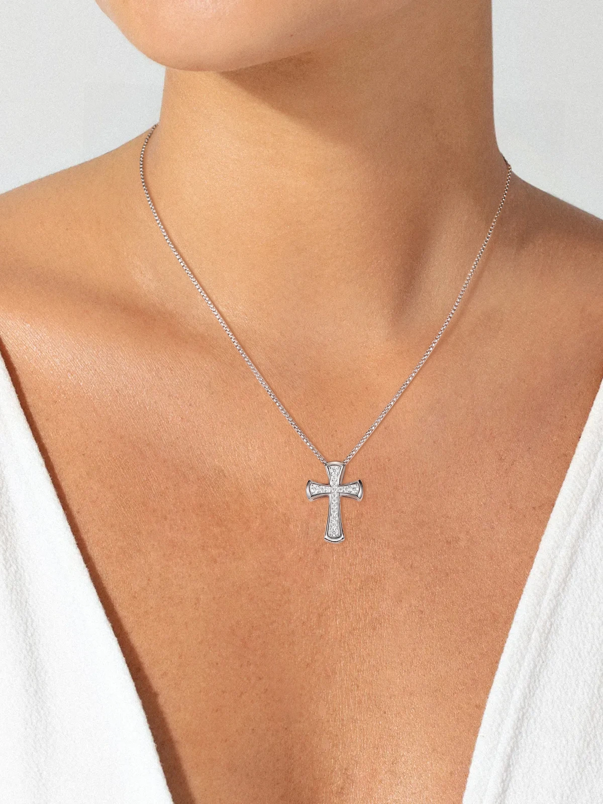 APIR Cross Necklace for Women Moissanite-Encrusted Religious Pendant Sterling Silver Sparkling Diamond Necklaces Fine Jewelry