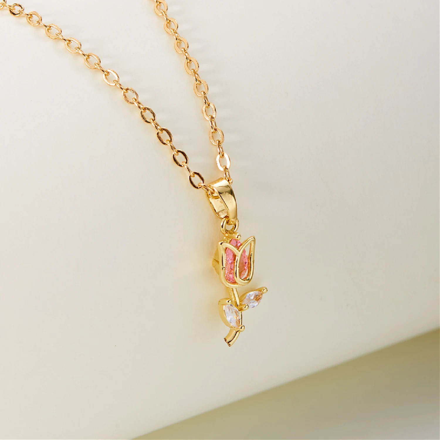 Luxuriöse Zirkon-Tulpen-Anhänger-Halskette für Damen Elegante Blumen-Schlüsselbeinkette Süße Charms Schmuck-Accessoire Geschenk – Detail 15