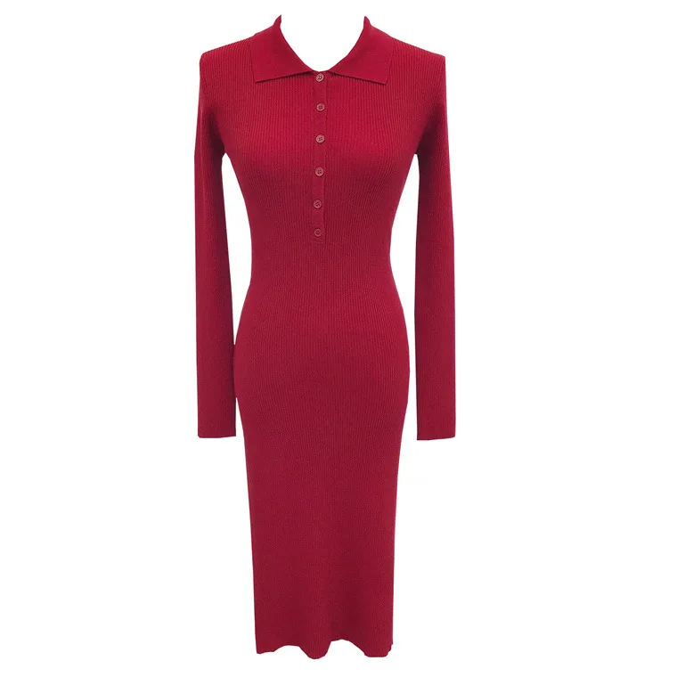 Sukienka w stylu Hong Kong, model 6439, kolekcja Jesień-Zima 2025, z kołnierzykiem, odkrytymi ramionami, dopasowana, podkreślająca figurę.