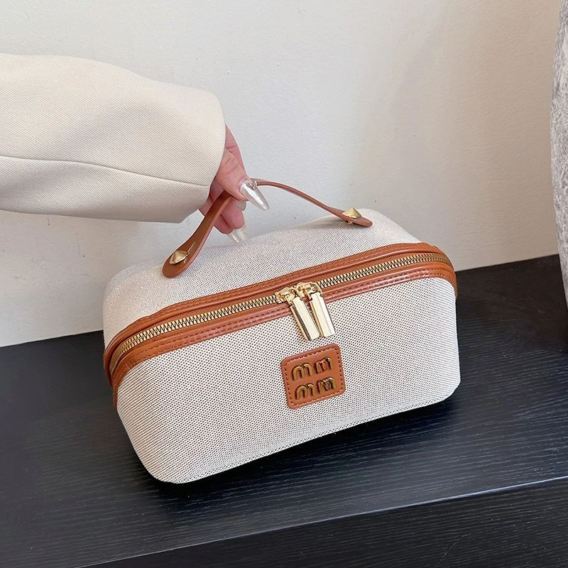 New Retro Flat Makeup Bag with Large Capacity Handheld Portable Makeup Storage Bag High Quality Makeup Bag for Men Women