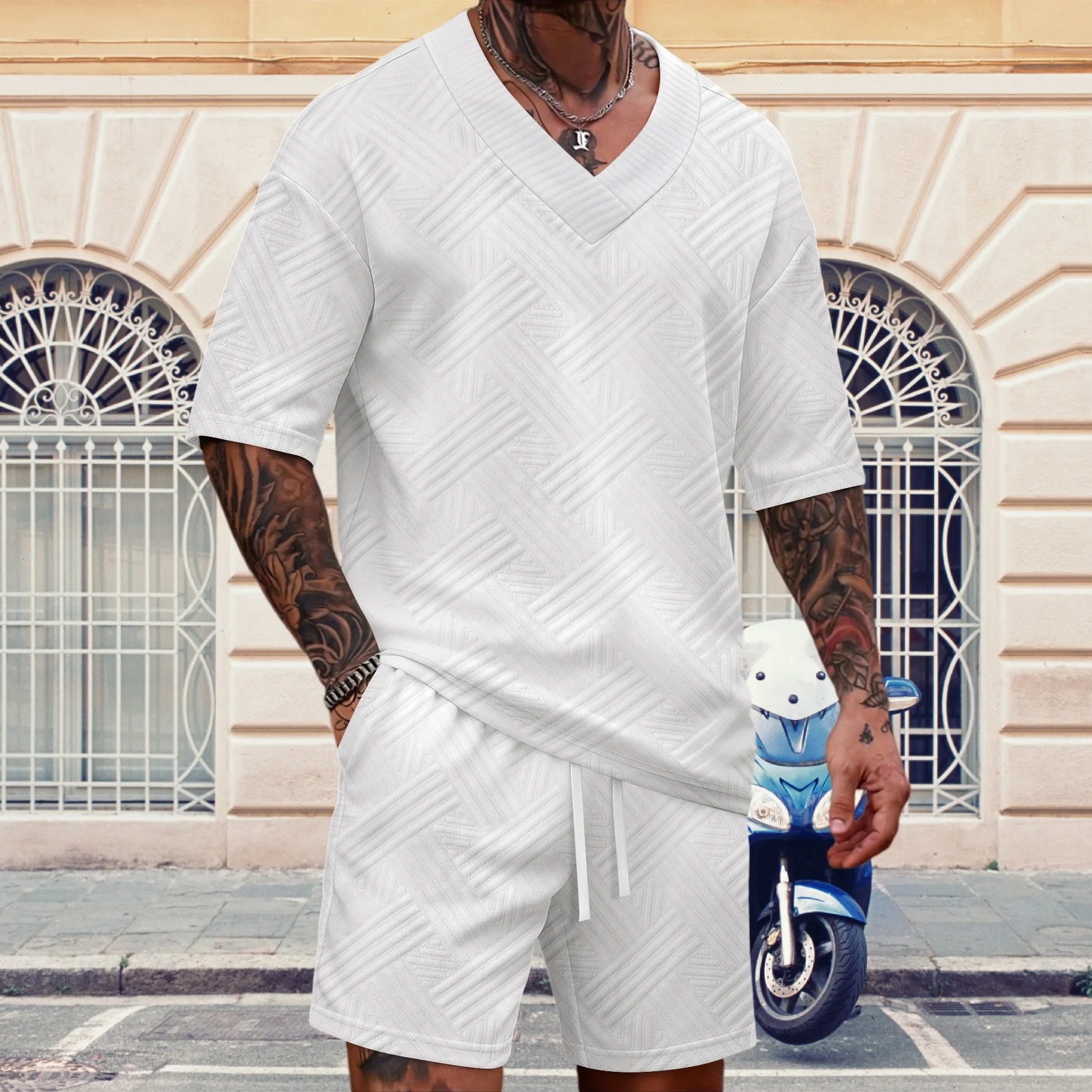 

New high-quality men's casual V-neck T-shirt and shorts set - summer two-piece clothing - fashionable attire suitable for men to
