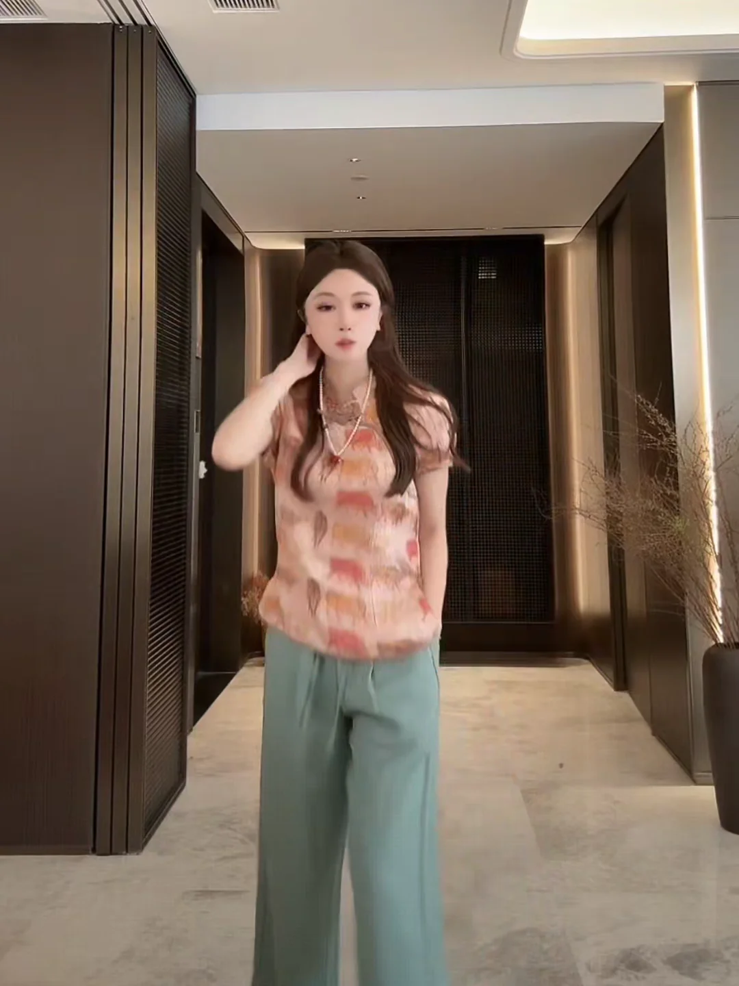 

Дышащая повседневная футболка с коротким рукавом для женщин, с принтом, легкая, роскошная, антивозрастная, новая, в китайском стиле, рекомендовано Bai Xue