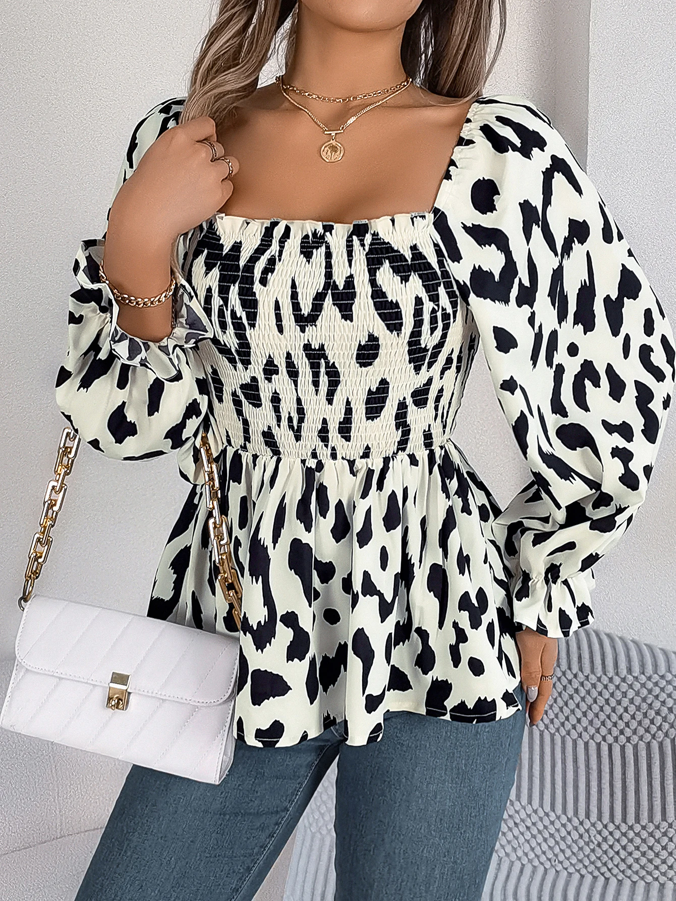 Spring and Summer Elegant Square Neck Top Contrasting Leopard Print Long Sleeved Tops for Women