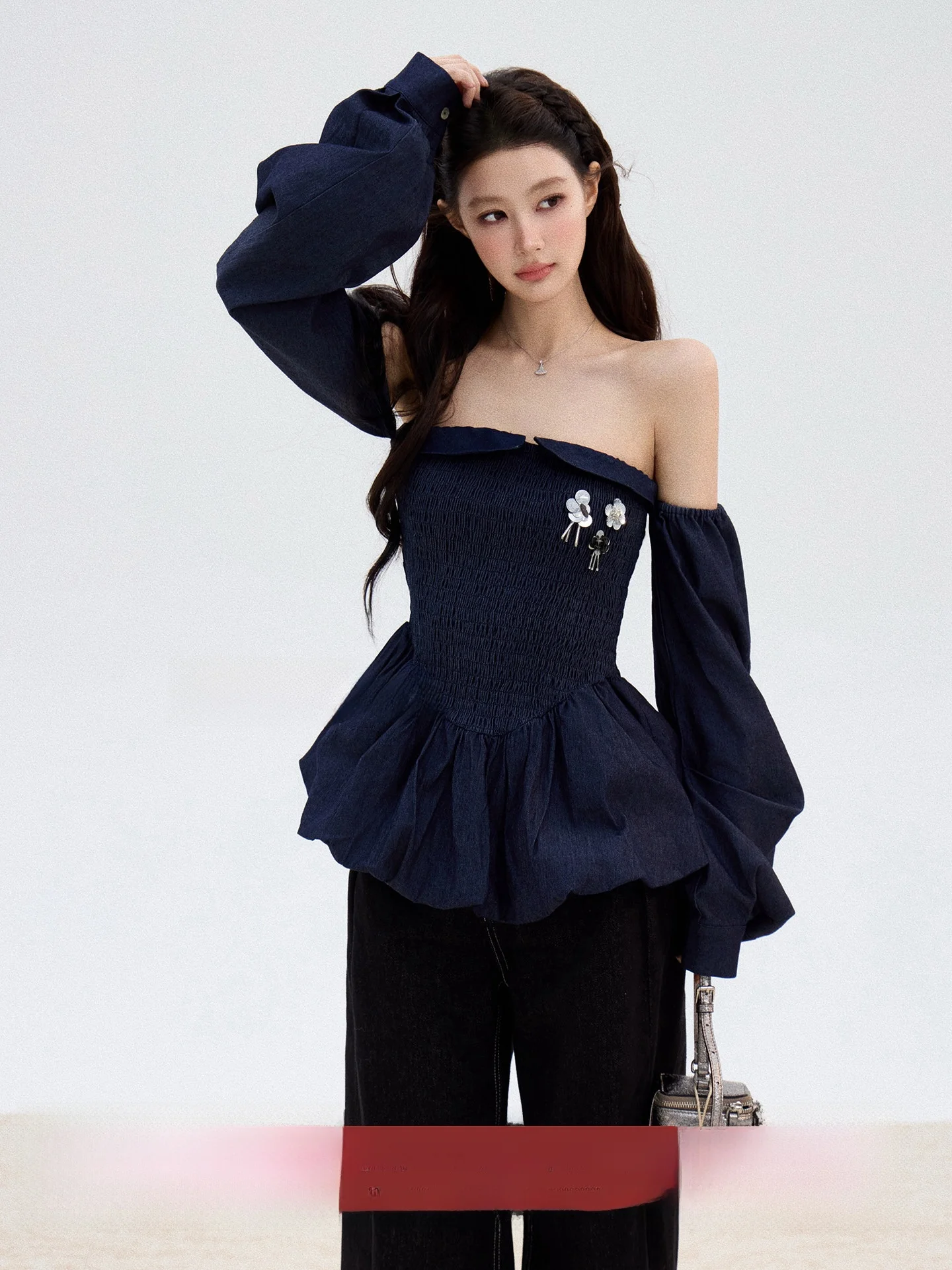 

Весенняя женская плиссированная блузка с длинным рукавом на одно плечо, с эффектом утяжки талии, дышащая, комфортная, в китайском стиле