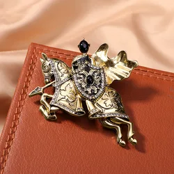 Vintage Classic Fairy Tale Knight Design Crystal Brooch Pin For Women Men Retro Middle Clothing Suit Badges Accessories Corsage