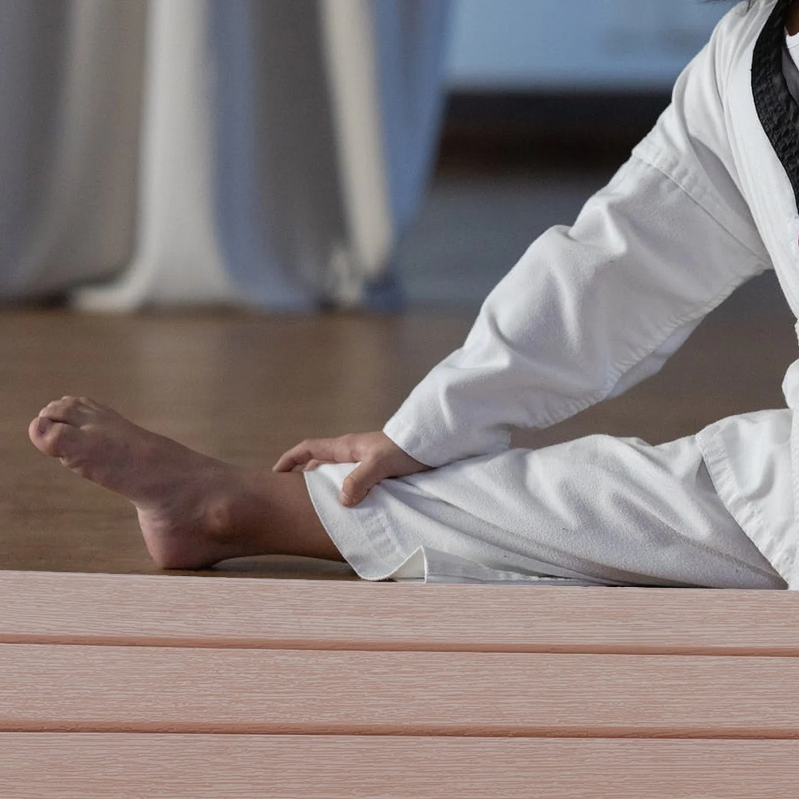 Piso de madeira e plástico à prova d'água, design de emenda, fácil instalação, jardim ao ar livre, varanda, quintal, corredor, piso correspondente