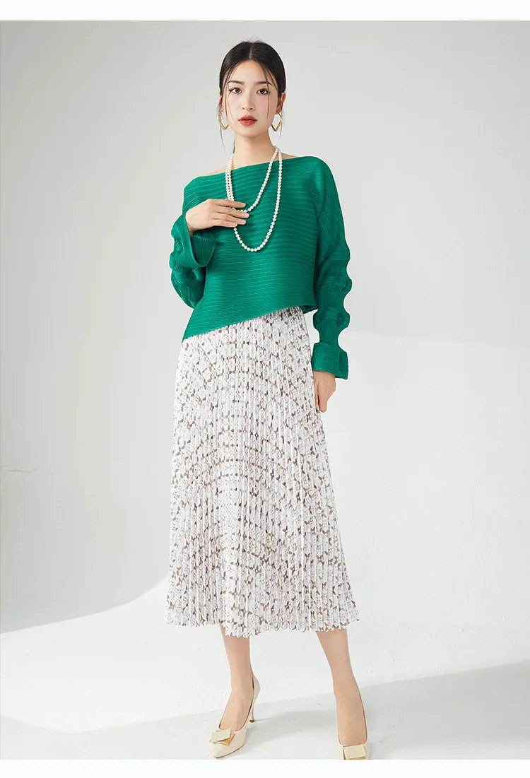 IN  STOCK Miyake-inspired pleated boat neck lantern sleeve asymmetrical loose versatile pullover T-shirtHOT SELLING