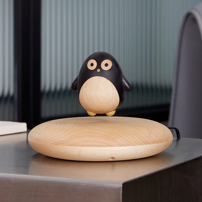 Magnetic Levitation Little Penguin, Log Decoration, Creative Decoration, Wood Carving, Desktop Toy, Gift for Men and Women