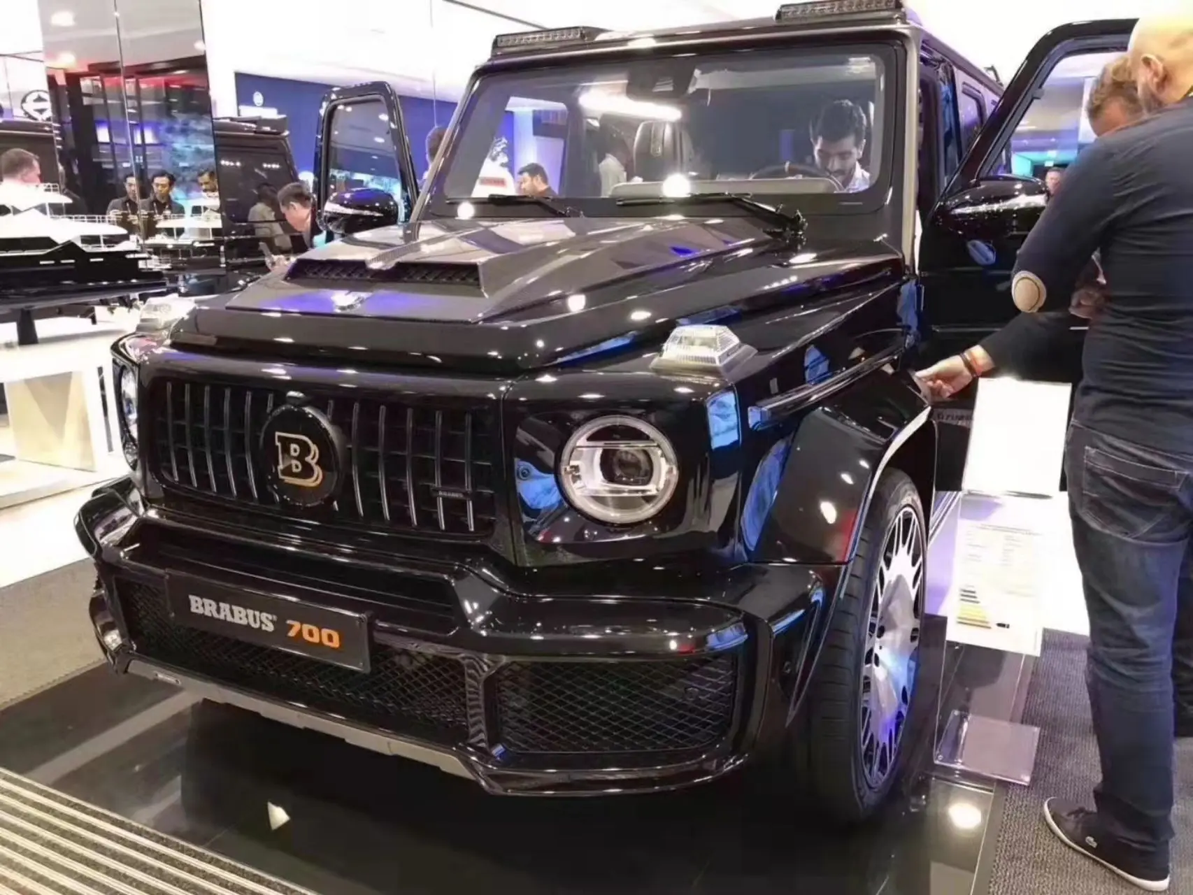 For Mercedes-Benz G-Class W463 G350D G500 G55 G63 AMG 2012-2018 Carbon Fiber Front Vent Hood Shield Hood Auto Parts