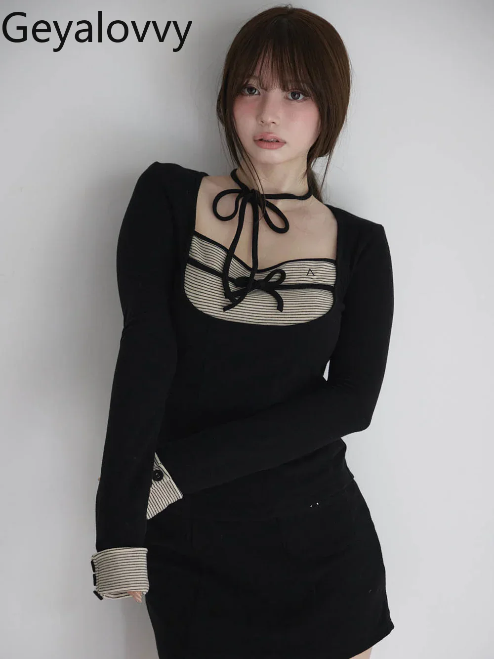 

Японский стиль, осень-зима, новая футболка с квадратным вырезом и бантом, топ с длинными рукавами + короткая юбка трапециевидной формы с высокой талией, комплект из 2 предметов для милых девочек