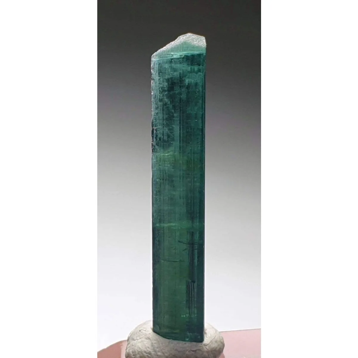 Brazilian Elbaite Mineral Stones, 10g 5-15mm Natural Mix, Specimen Box for Shelf Decor & Educational Specimens