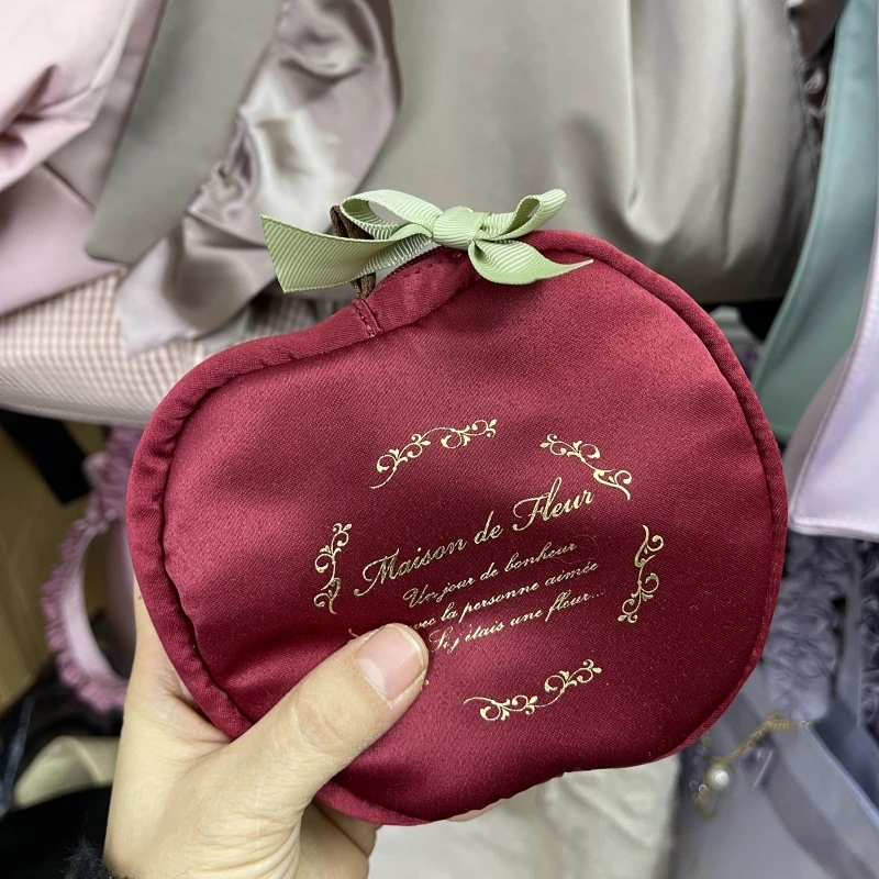 Japanese Style Christmas Cute Storage Clutch Red Apple Cosmetic Bags Sweet Girl Women's Makeup Small Bags