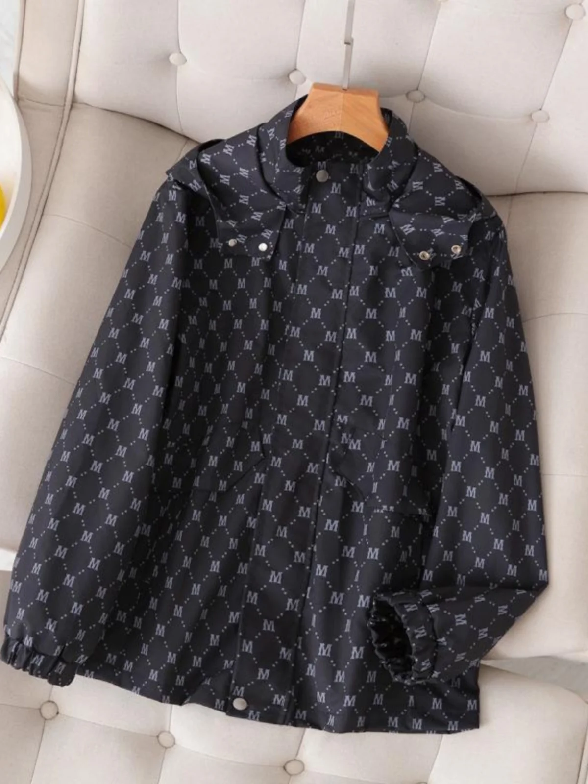 Fashionable Spring Autumn plus Size Jacket Hooded Zipper Windbreaker Long Sleeve Retro Letter Print Outerwear for Women