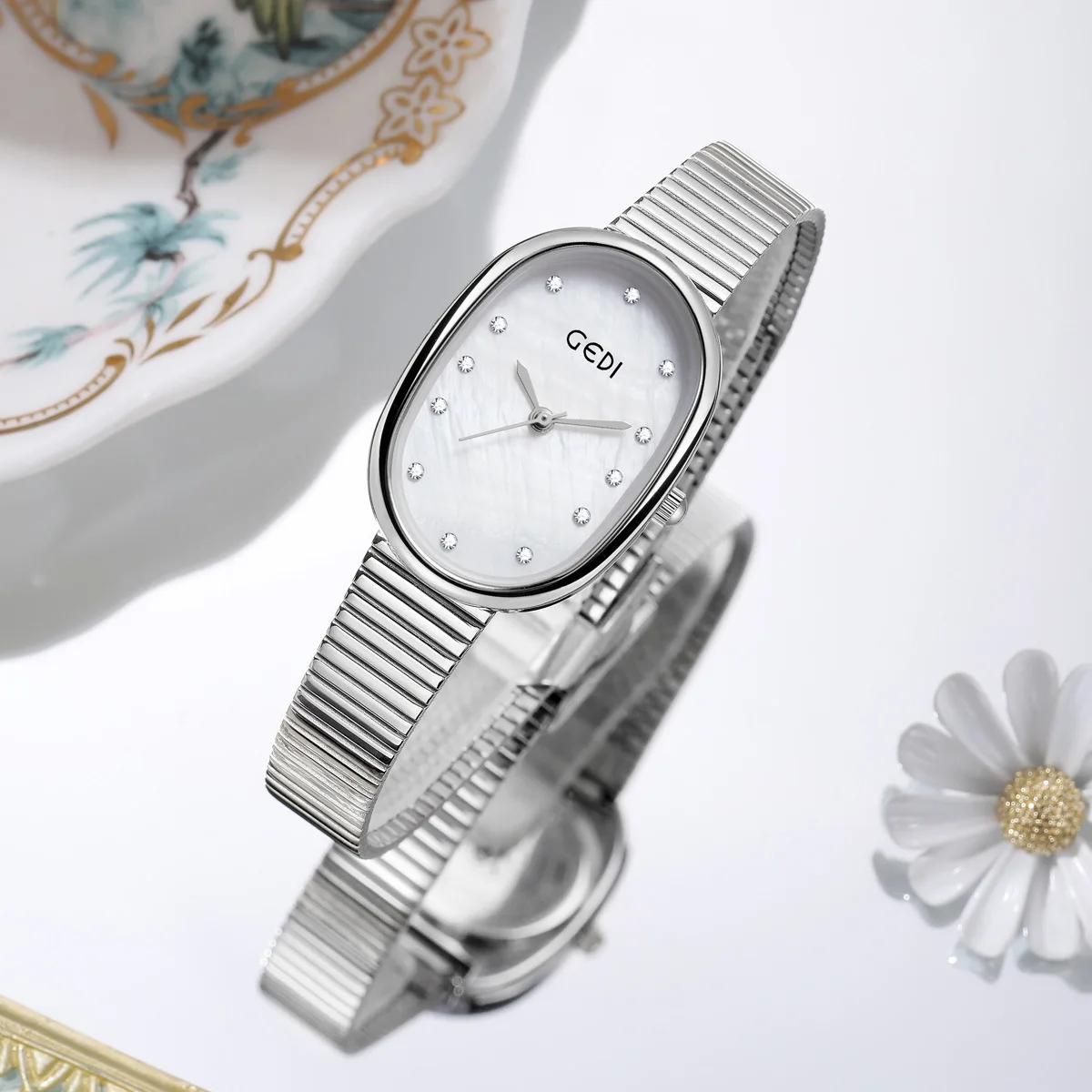 

Steel Bracelet Women Quartz Watch Oval Dial Fashion Elegant Ladies Wristwatch Female Clocks relogios feminino Gift