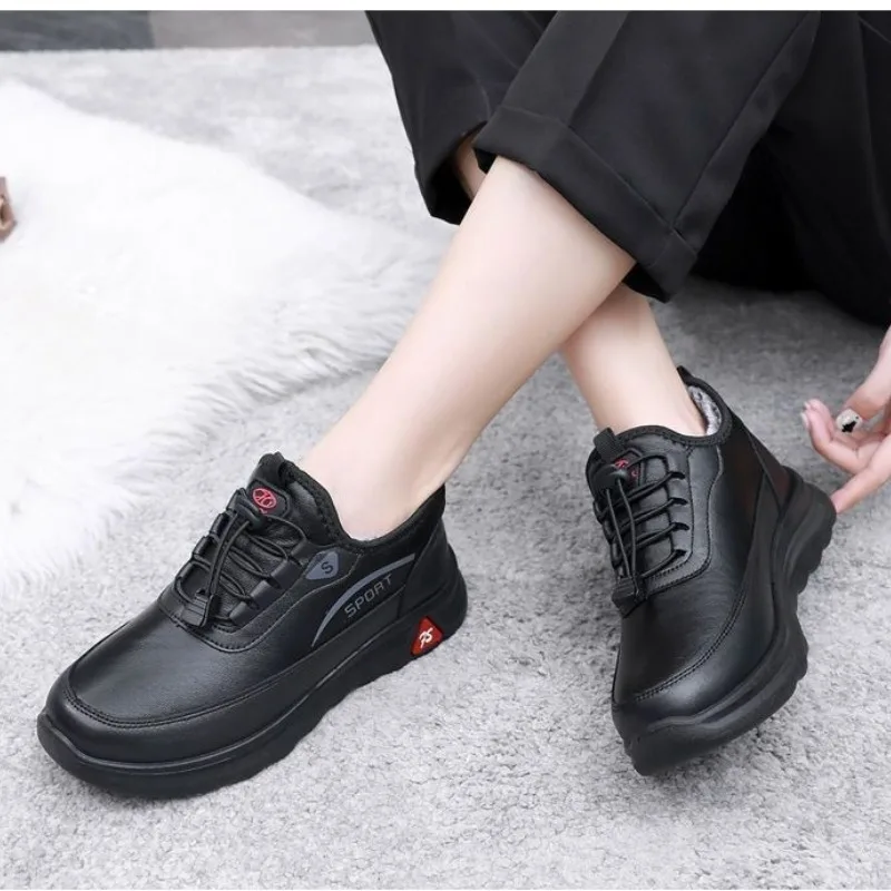 Zapatos informales de invierno para mujer, impermeables, con forro polar, de fácil calzado, con cordones elásticos, suela gruesa y diseño cálido, ideales para caminar.
