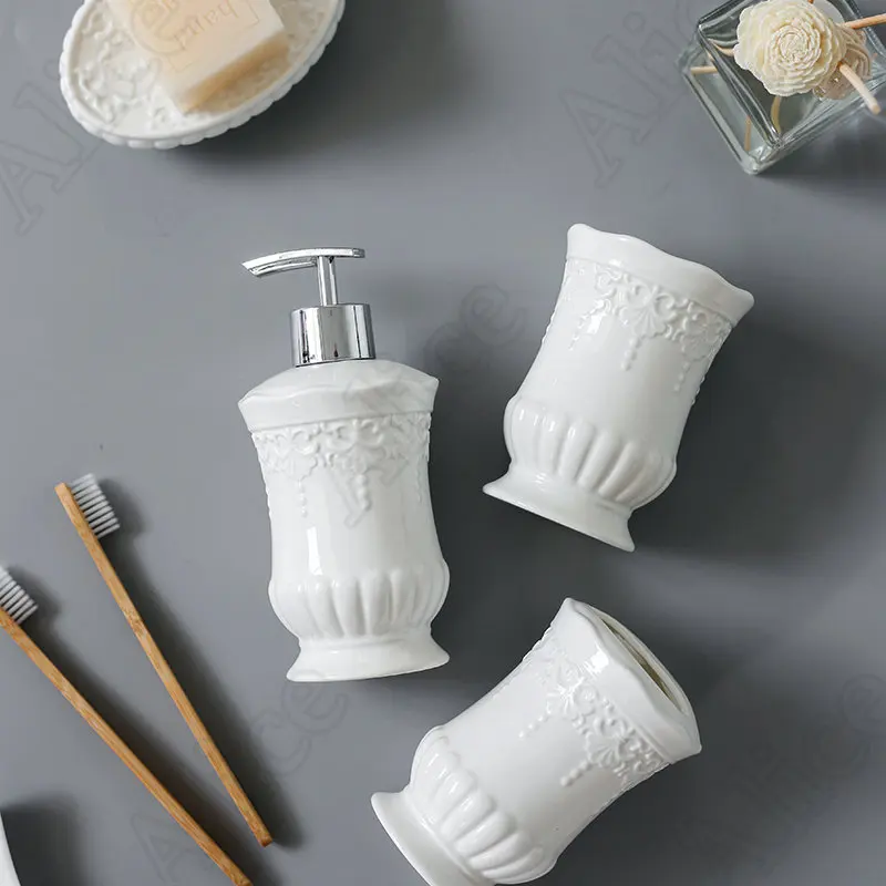 European Relief Texture Ceramic Shampoo Bottle Hotel Pure White Shower Accessories Drain Soap Holder Household Bathroom Set