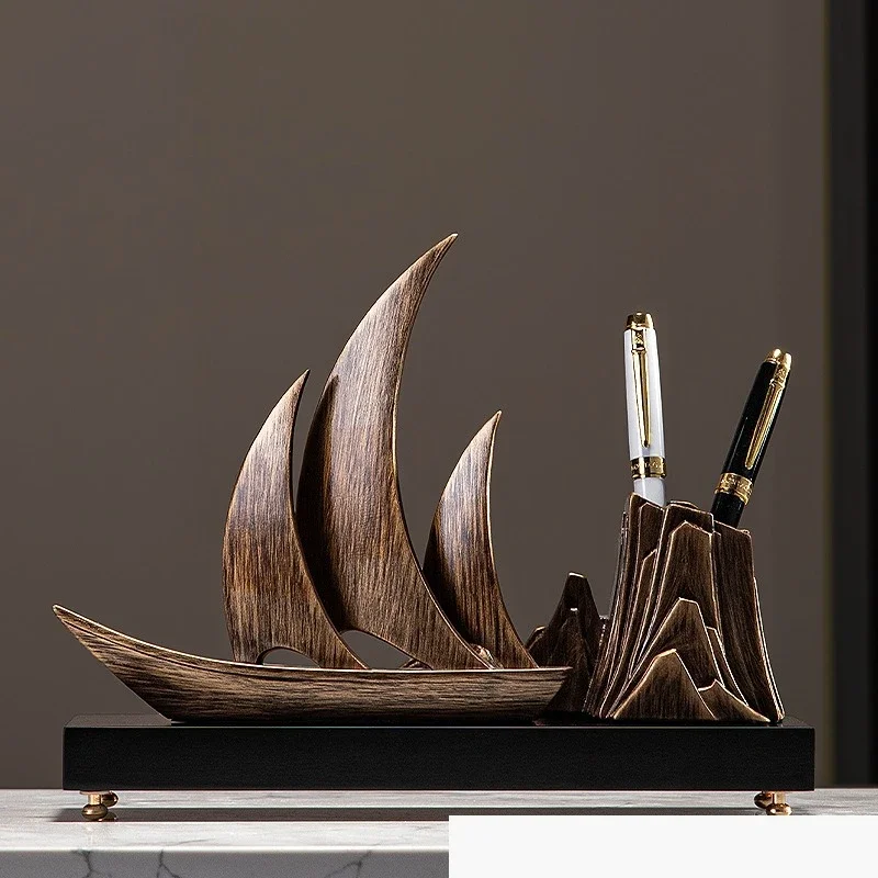 Smooth sailing, sailing ornament pen holder, light  and high-end sense, giving leaders high-end office desktop decorations