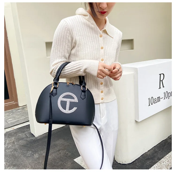 

Новая женская сумка 2025 года — однотонная универсальная модная сумка-мессенджер с индивидуальным дизайном большой вместимости