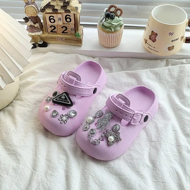 2026 New Girls Cartoon EVA Platform Sandals for Outdoor Beach with Soft Comfort Chain Bear Design
