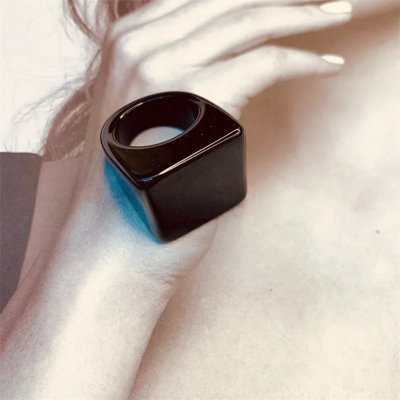 Vintage Geometric Square White Black Color Resin Big Finger Rings for Women Fashion Transparent Acrylic Ring for CoupleWholesale image 3