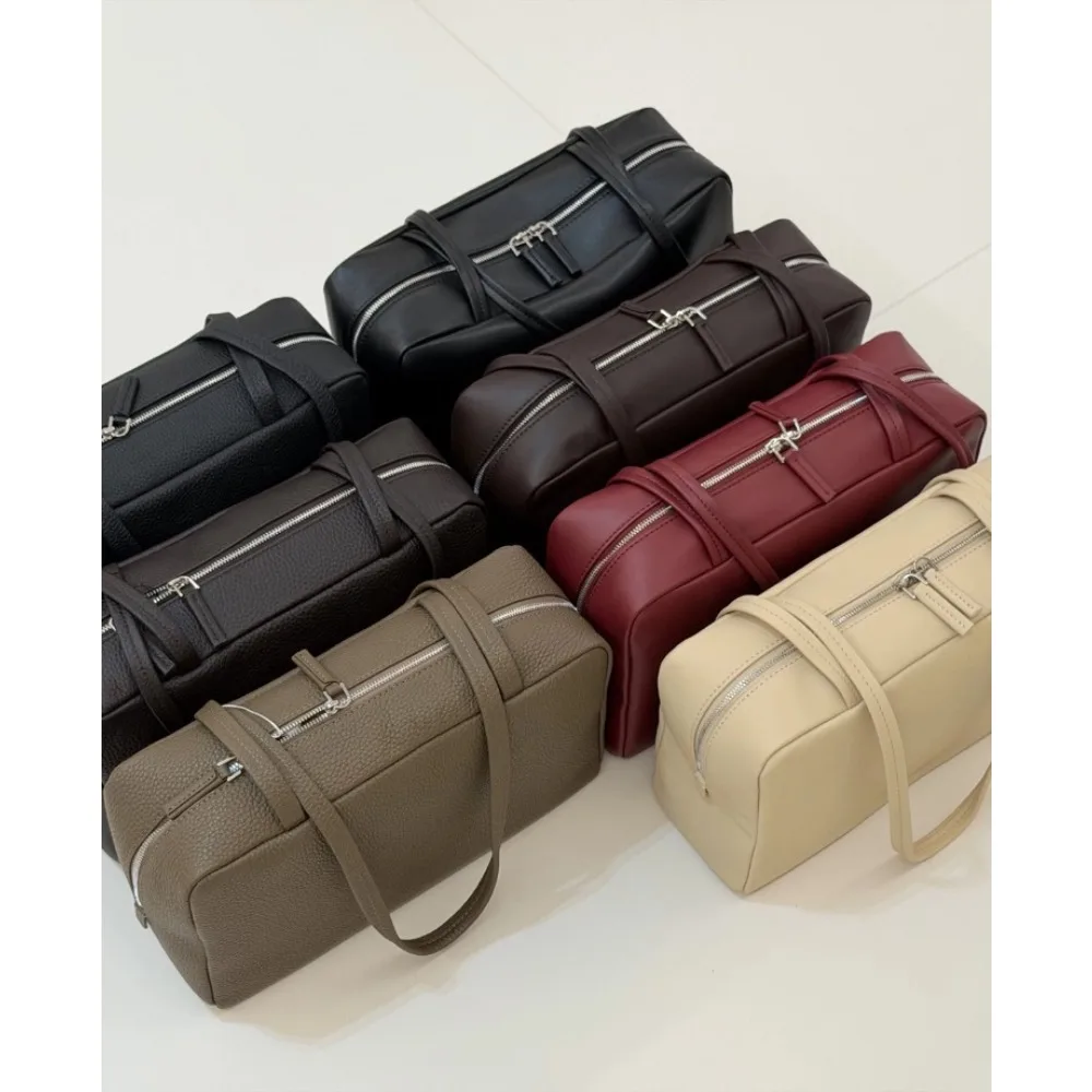 

New 2026 Bowling Bag Shoulder Texture Unique Versatile Elegant Classic Premium Simple Commuter Handheld Underarm NO LOGO