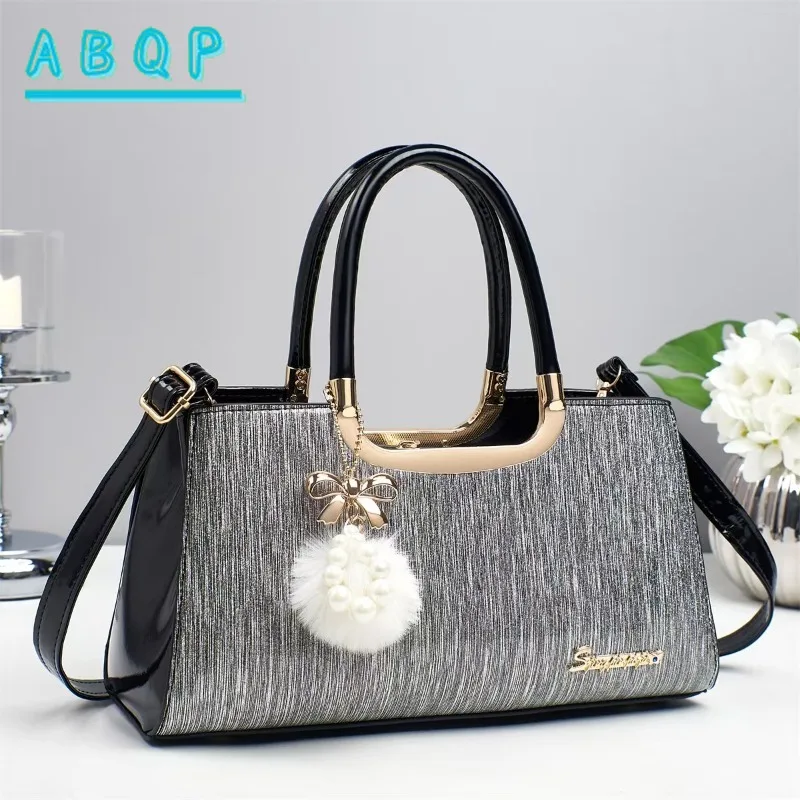 

Women's Handbag Luxury Brand Bright Leather Fashion Trend Women's Shoulder Bag Large Capacity Casual Women's Bag High Quality