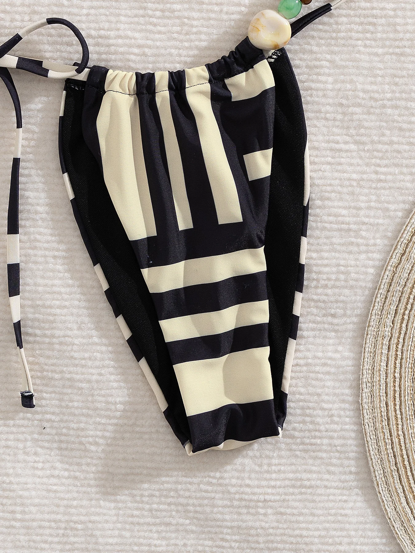 2025 Tendenza Trangle in bianco e nero Bikini Donna Vita bassa Costume da bagno Moda Sexy Biquini Lady Costumi da bagno Costume da bagno Beachwear femminile