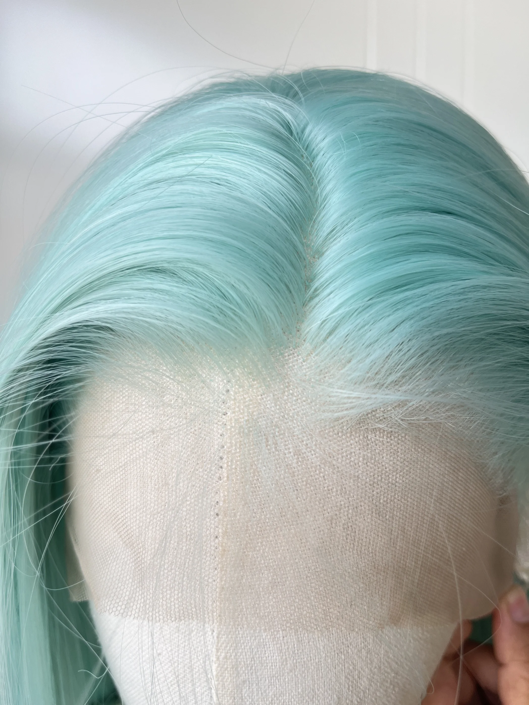 Peruka typu lace front w kolorze miętowej zieleni dla kobiet, peruka syntetyczna z wysokiej jakości włókien, długa, prosta, z przedziałkiem 13*4, idealna do cosplayu.