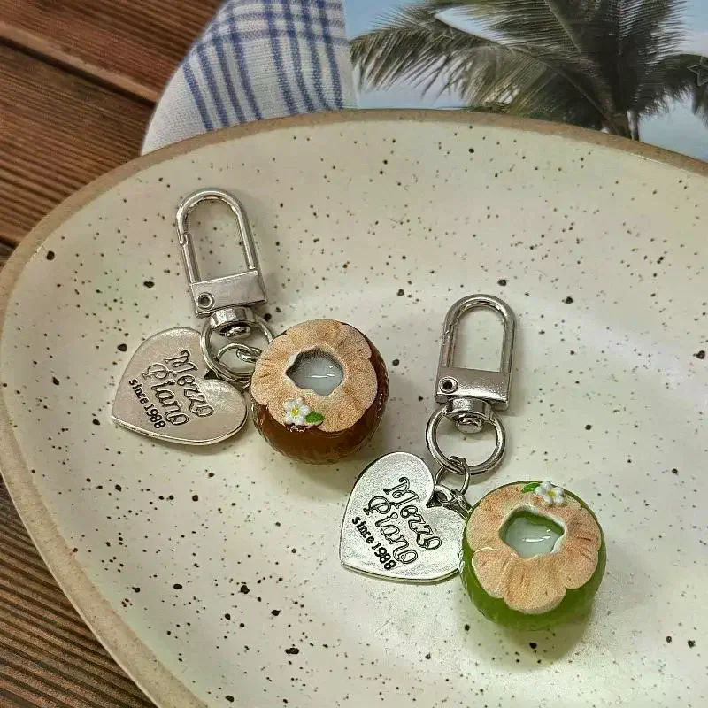 Cute 3D Imitation Coconut Keychain With Silver Engraved Heart Tag Perfect For Bag Decor And Summer Gifts