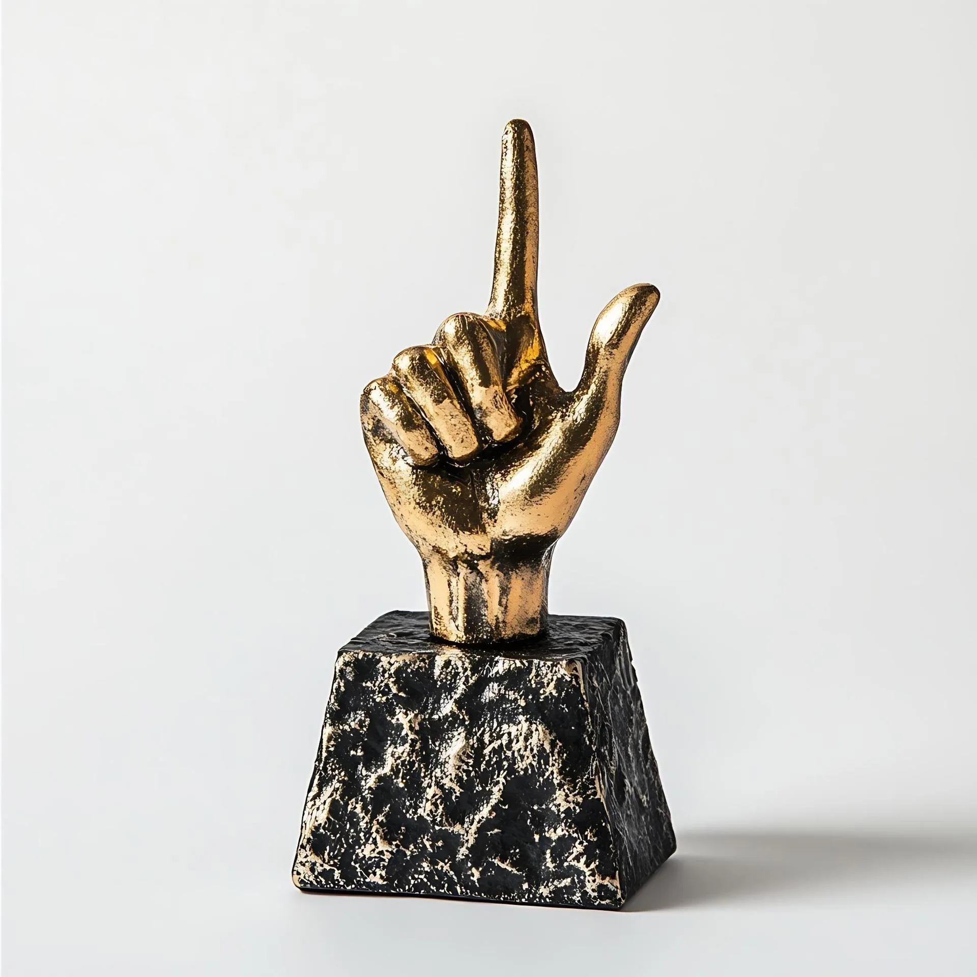 Resin Handicrafts Golden Geometric Sculpture Ornaments Hollowed-out Tree Holes Twisted Statue Home Decoration Accessories