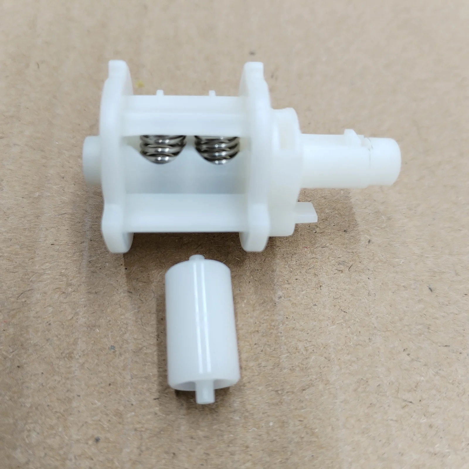 

Блок укупорки системы чернил насоса подходит для EPSON L1110 L4165 L3156 L4156 L4151 L4160 L1119 L3119 L3558 L4169 L5290 L3151 L4260