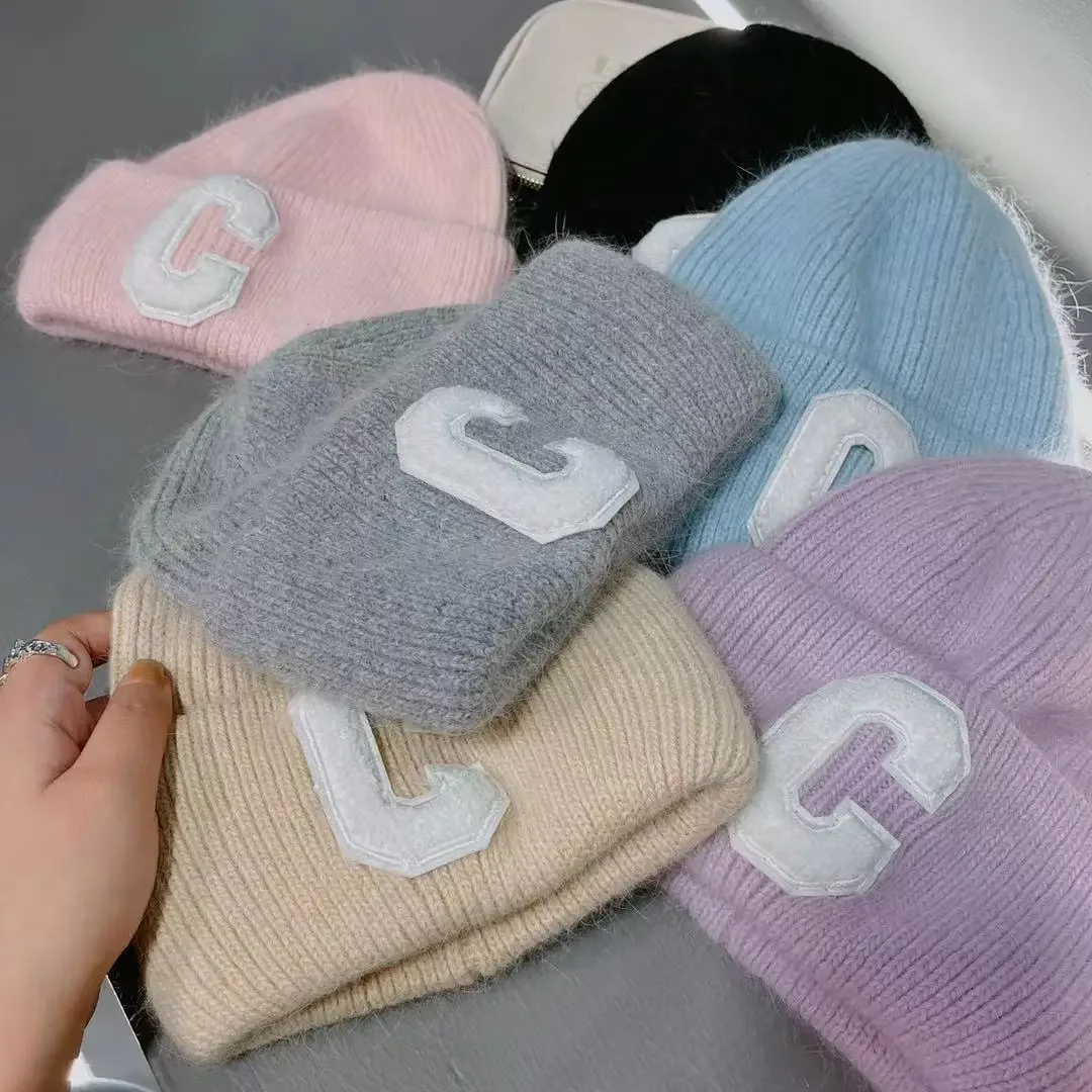 2023 neue Luxus Echt Kaninchen Fell Mützen Frauen Designer Brief C Winter Hut Mode Stricken Motorhaube Weichen, Flauschigen Warme Skullies Kappe – Detail 6