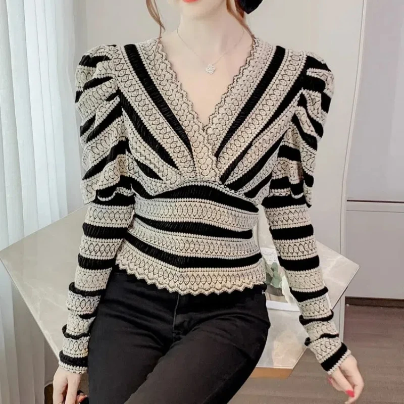 Spring Autumn New Fashion V-neck Puff Sleeve Women\'s Clothing Vintage Bottoming Shirt Striped Hollow Out Lace French Style Tops