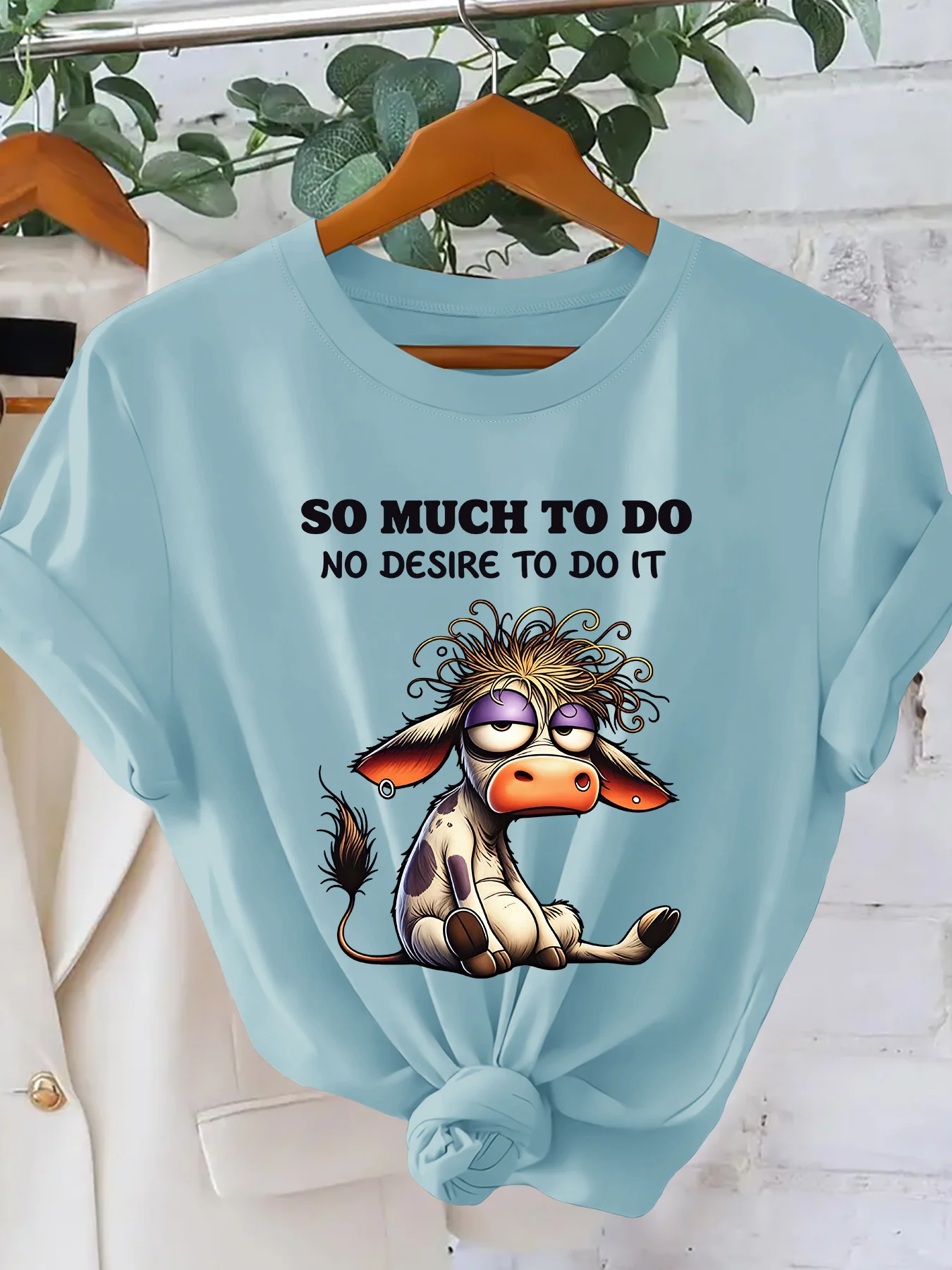 Lazy and Sleepy Calf English Cartoon Printed Women's T-shirt Round Neck Short Sleeved Summer Personalized Women's Work Shirt