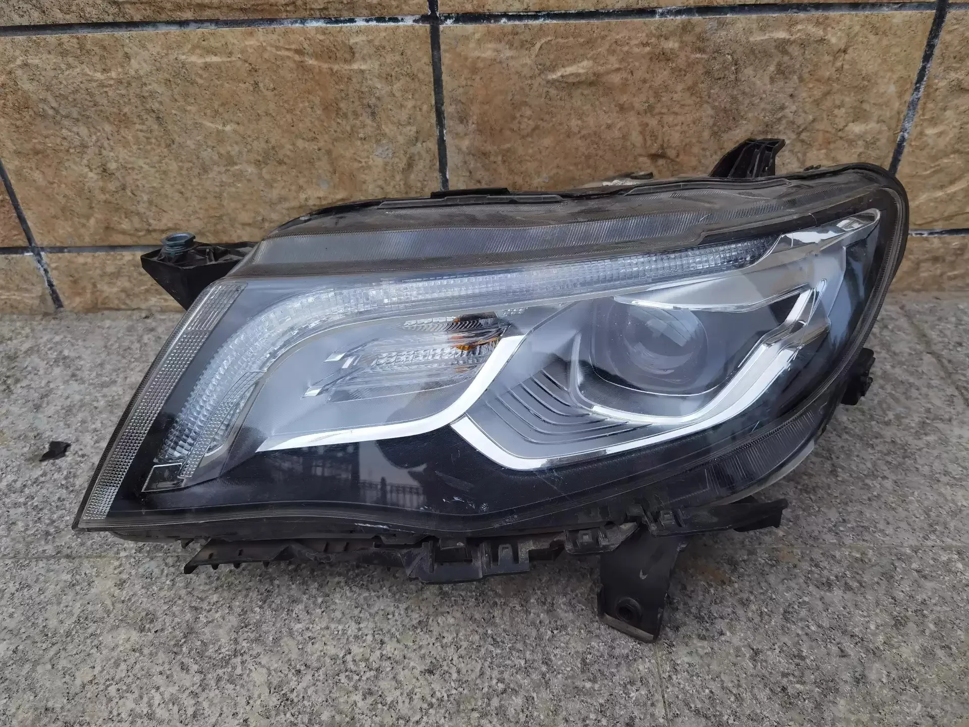 For Geely Atlas proton X70 Car Front Headlight Headlamp LED DRL Daytime Running Light High low beam Turn signal