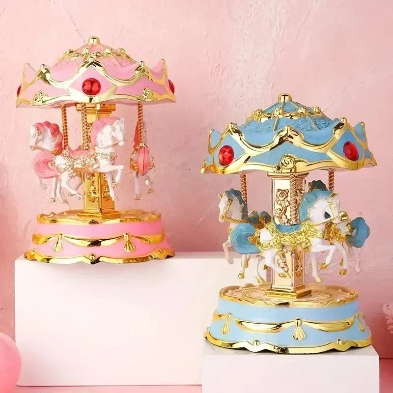 

Retro Gold-rimmed Carousel Colorful Flashing Music Box Girl Friend Birthday Gift Clockwork Music Box Home Decoration Sailor Moon