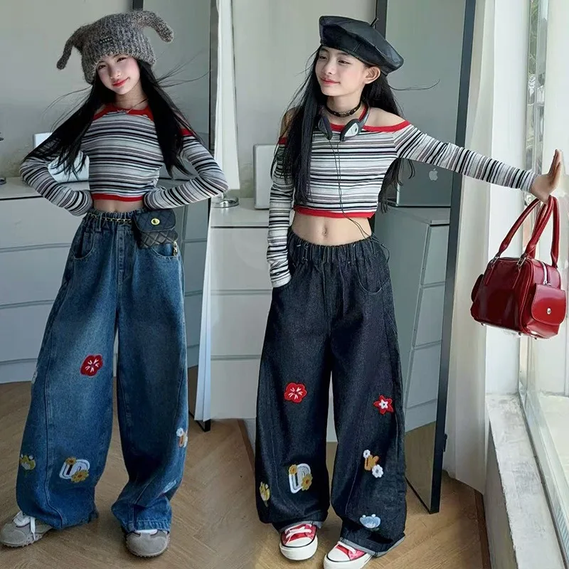 

Girls Embroidered Scimitar Jeans Set Spring and Autumn 2025 New Children's Korean Version Shoulder Top Versatile Wide-leg Pants