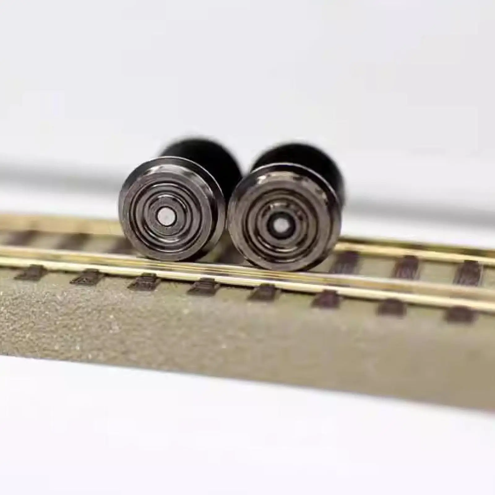 

Set of 2 Metal Wheels for Train DC Wheel Assembly HO Scale Model Accessories for