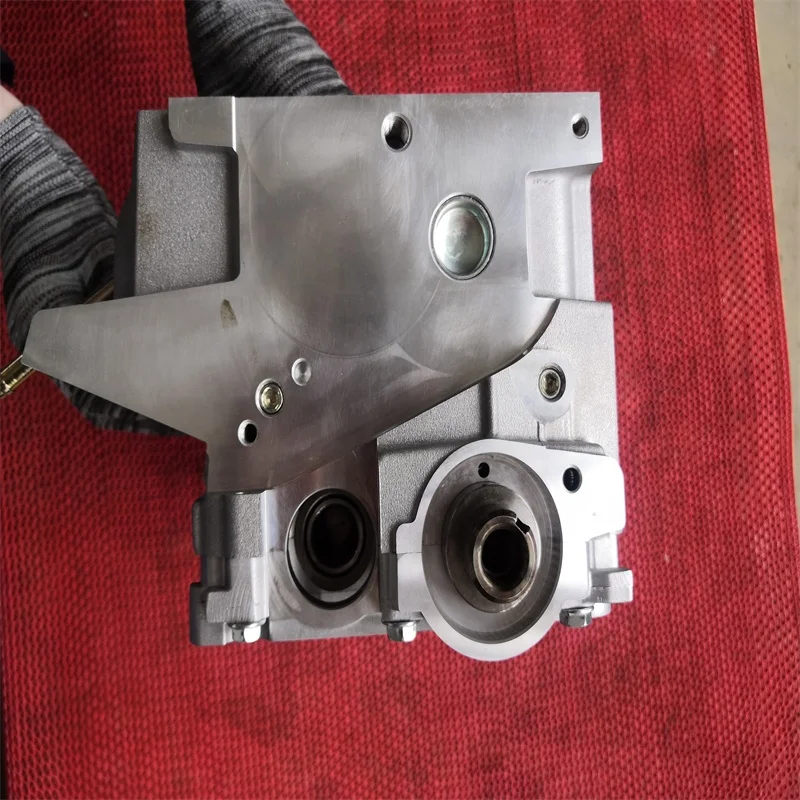 Complete Cylinder Head for Engine Cylinder Head Assembly 908726