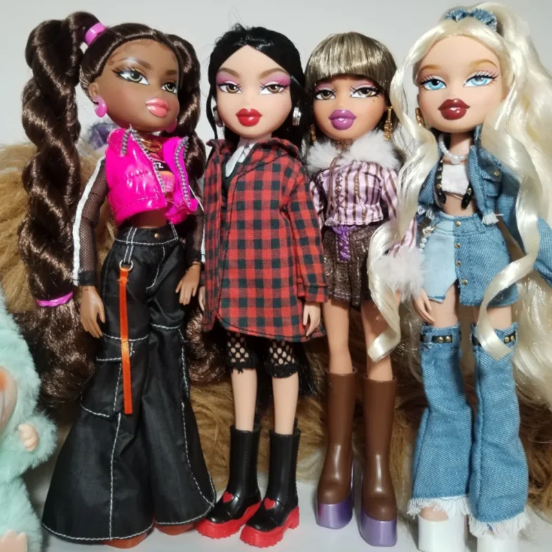 

Authentic genuin BJD Doll Joint Movement Interchangeable Nightwear Party Doll Womens Clothing Whole Child girl Gift New in stock