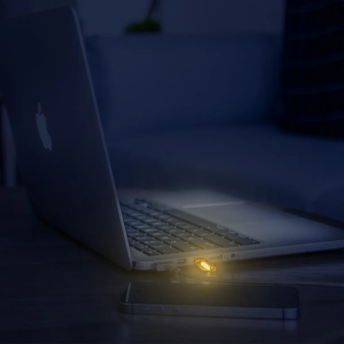 2Pcs LED Night Light USB Mini Lamp U Disk Shape Aluminum Material Portable for Desk Book Reading Laptop Keyboard Illumination
