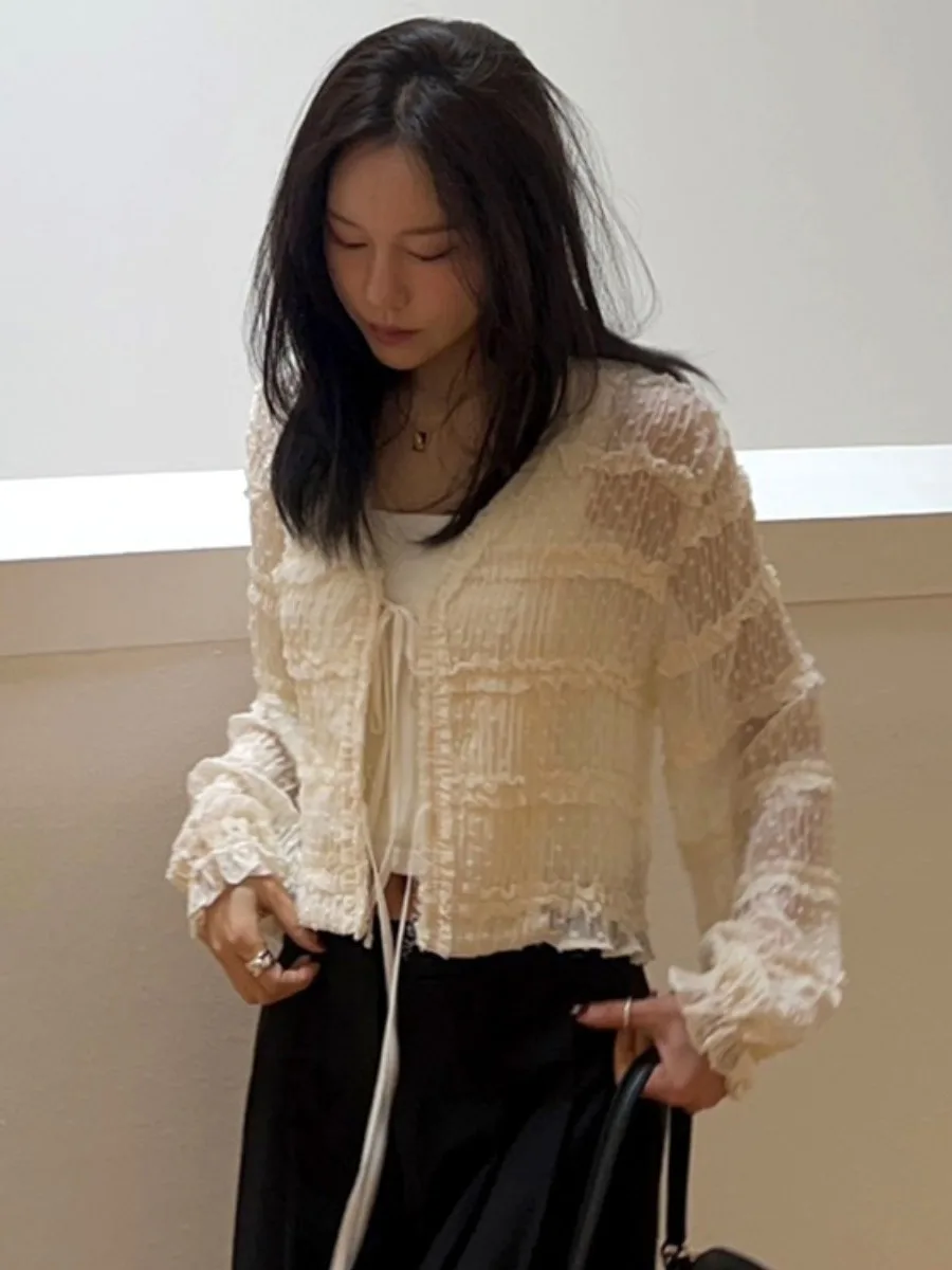 

Шикарная кружевная блузка с узлом для женщин, новая весенняя коллекция, милая плиссированная блузка, модный топ для повседневной носки, базовая модель.