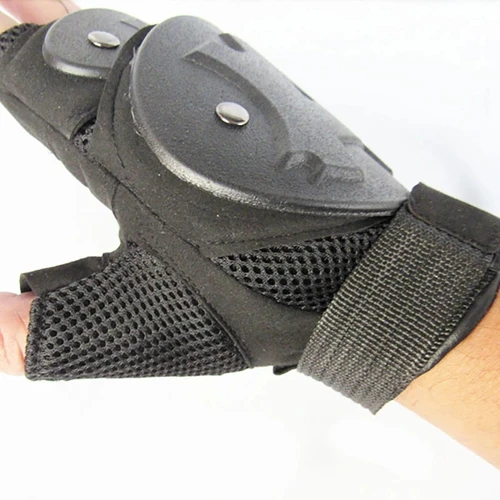 Imagen 2 del producto Guantes tácticos de medio dedo antidisturbios con concha de tortuga War God